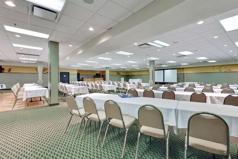 Holiday Inn & Suites Grande Prairie By Ihg Instalações foto